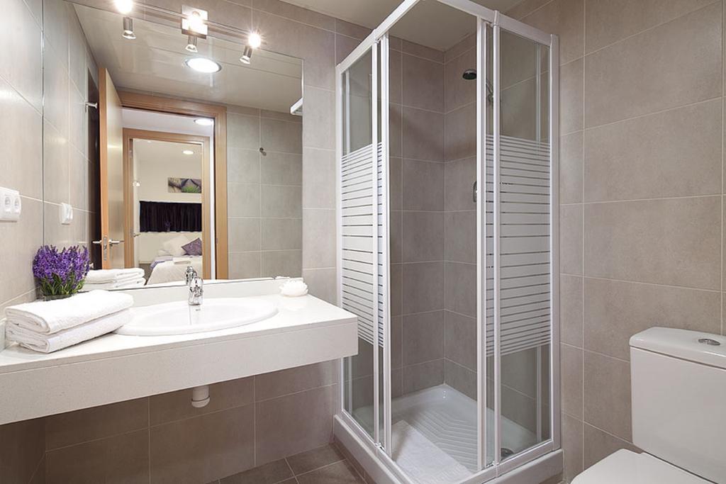 Charmsuites Paralel Barcelona Room photo