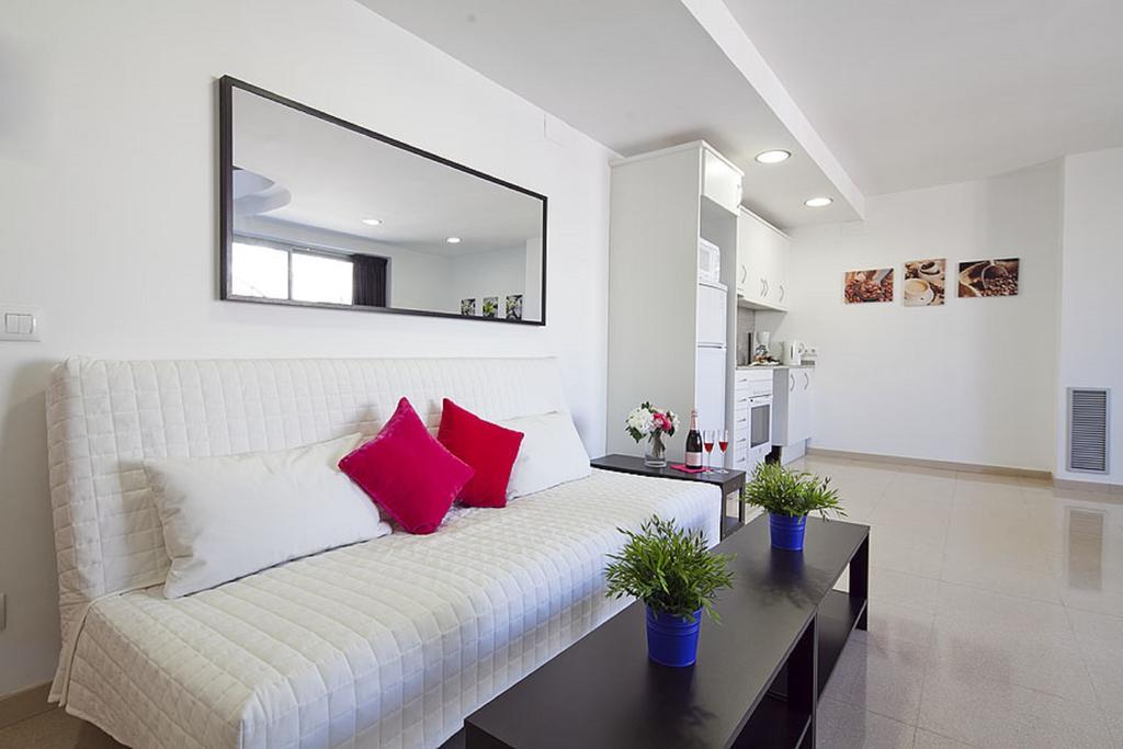 Charmsuites Paralel Barcelona Room photo